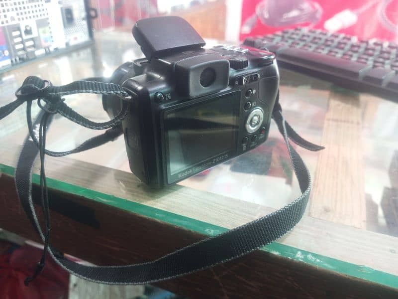 Kodak Easyshare Z1012 10.1 MP Digital Camera with 12xOptical ZOOM 2
