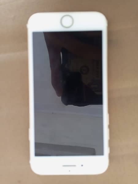 iPhone7 pta,32gb,just bettery change100 health,All ok 2