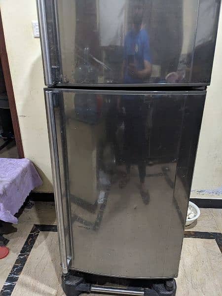 Dawlance fridge for sale in good condition 1