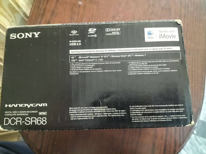 Sony Handycam DCR-SR68 11