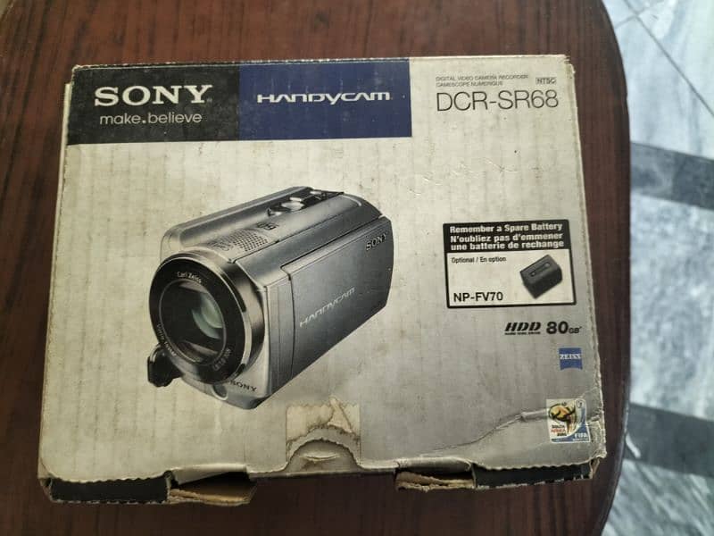 Sony Handycam DCR-SR68 13