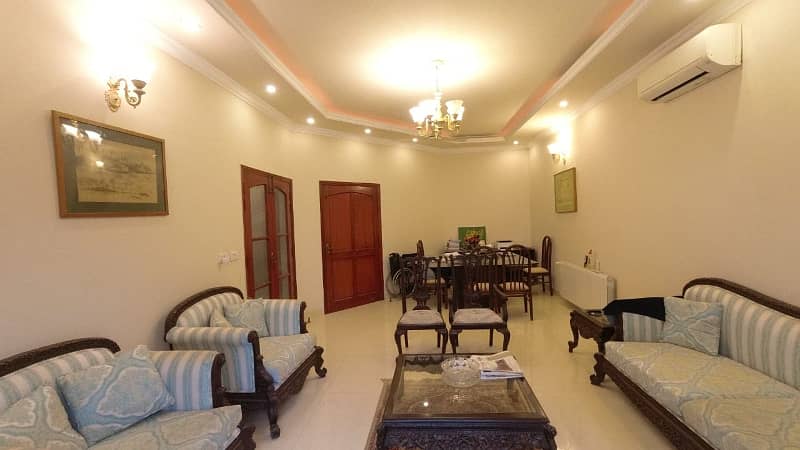 16 Marla Double Unit House Available For Sale In E-11/2 Islamabad. 5