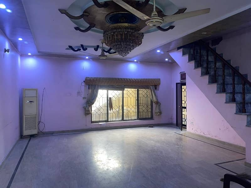 Lower Portion Of 1 Kanal Available For rent In Marghzar Officers Colony 16