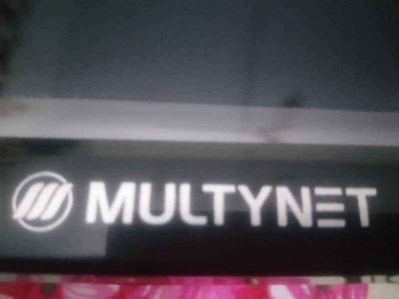 Multynet 32" led in good condition 10/10 2