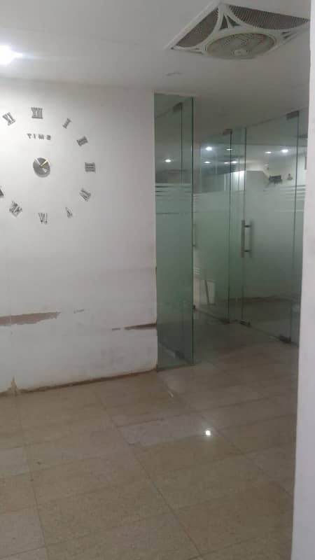 Clifton Main Road Office For Rent With Glass Chambers 1