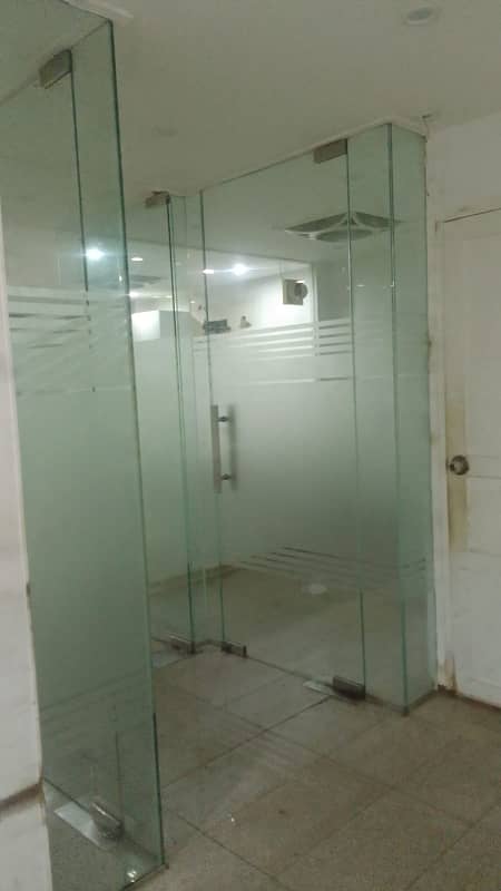 Clifton Main Road Office For Rent With Glass Chambers 3