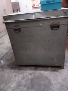 Trunk and atachi for sale in good price .