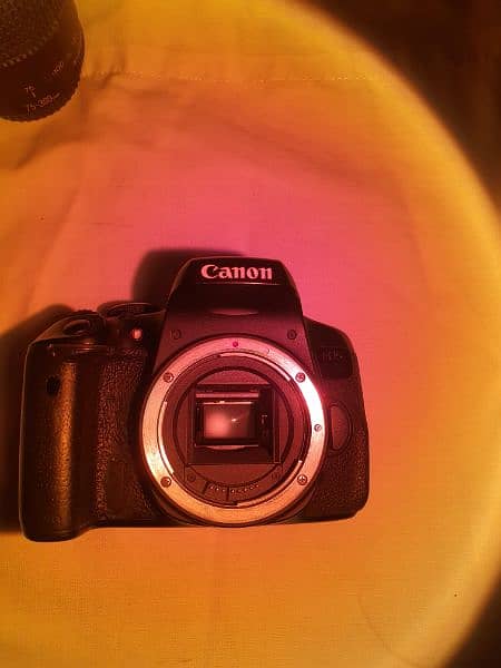 Canon DSLR Camera - 750D - 2 Lenses - Camera Bag - 64 GB SD Card 1