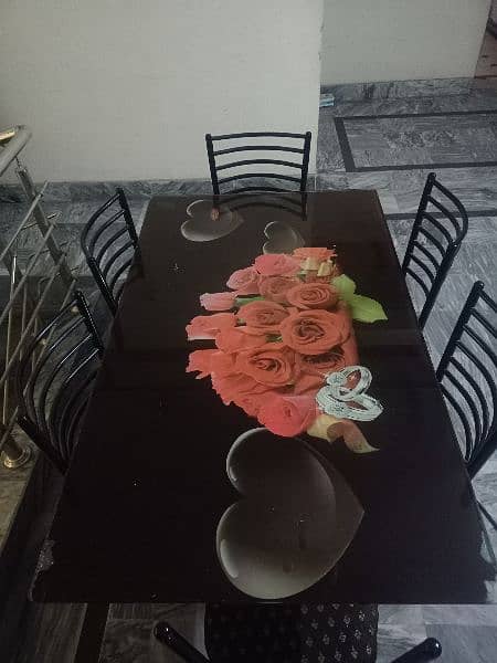 Glass Dining Table with 6 Chairs | Very Good Condition & Modern Look 3