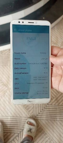 Selling Honor 7c . 10/10 condition. Don't miss out. کم زیادہ ہوجاۓ گا 1