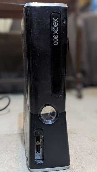 Xbox 360 with 26 games 1