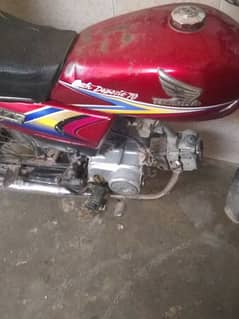 honda bike 10/10 condition   any thori si problem ok ph(03272513564)