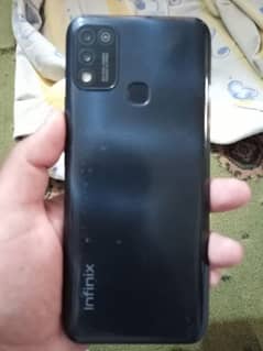 Infinix hot 10 play 4/64  with out box and charger contact 03112183559 0
