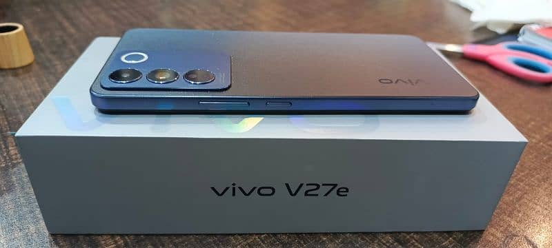 vivo v27 e for sale, used less then 6 months 1