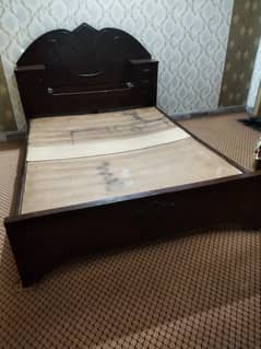 Duble Bed without matress 0