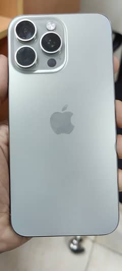 iPhone 15 pro max 256GB titanium 0