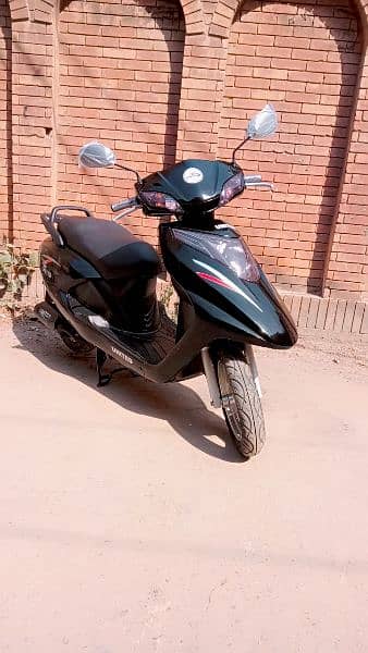 United scooty 100 cc model 2020 very good condition all documents clr 3
