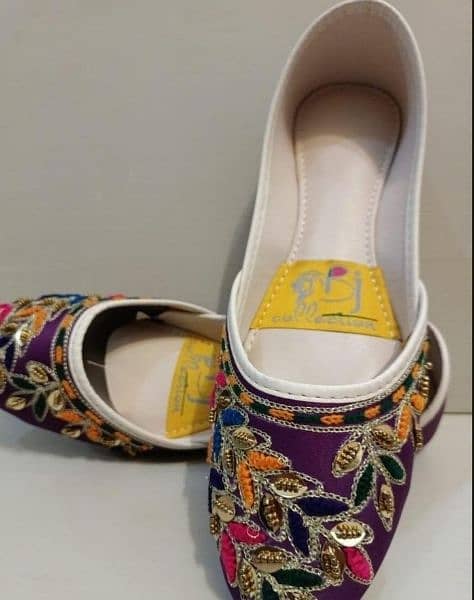 women's fancy embroidered khussa 2