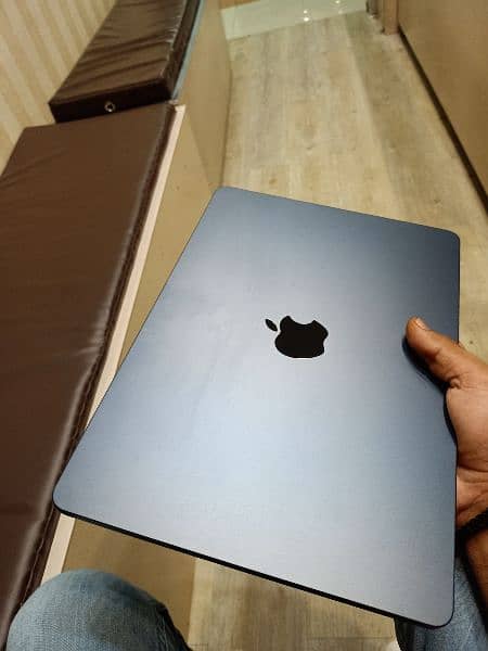 apple MacBook air m2 chip midnight blue 15inch 8/256 7