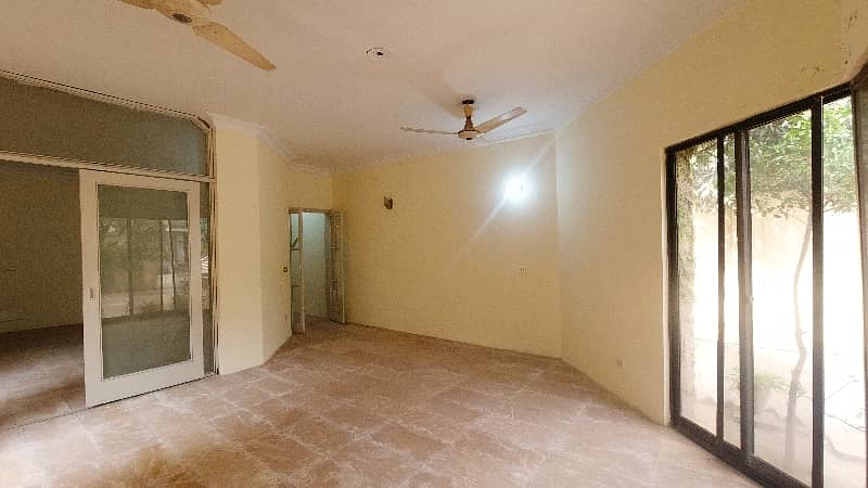 Get Your Dream Prime Location House In Gulberg 4 Lahore 3