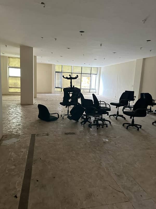 1800 Square Feet Office Available For Rent At Main Boulevard Gulberg 1