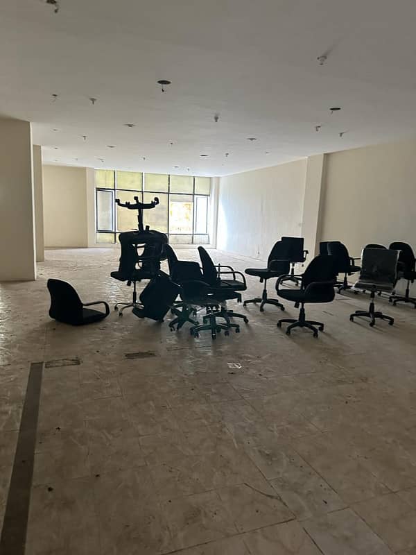 1800 Square Feet Office Available For Rent At Main Boulevard Gulberg 9