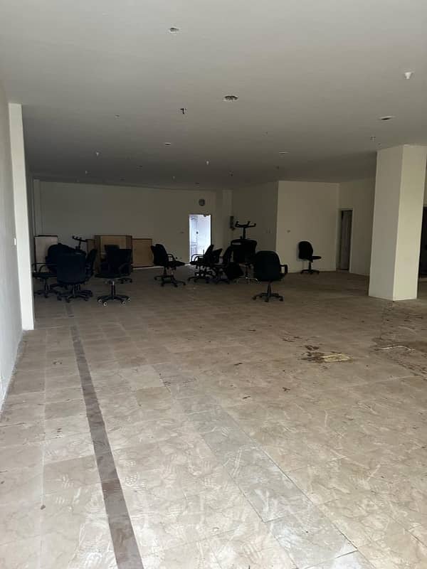 1800 Square Feet Office Available For Rent At Main Boulevard Gulberg 13