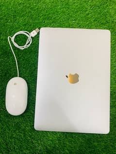 MacBook pro 2019 13” Touch br 0