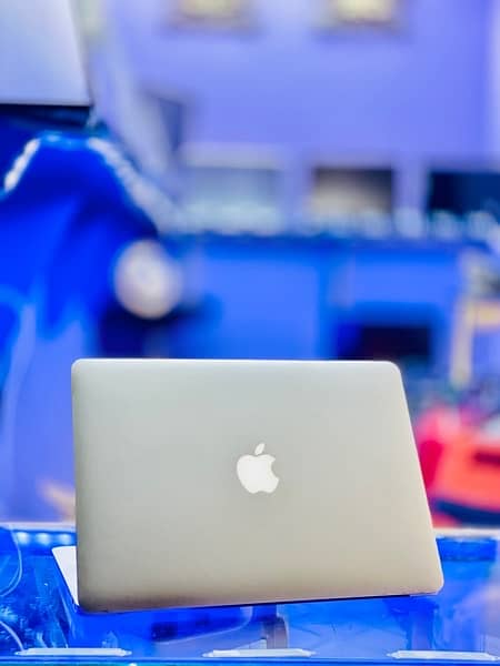 Applee MacBook Air Slim Model 0