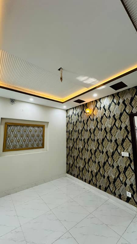 5 Marla Beautiful House In Lahore 1
