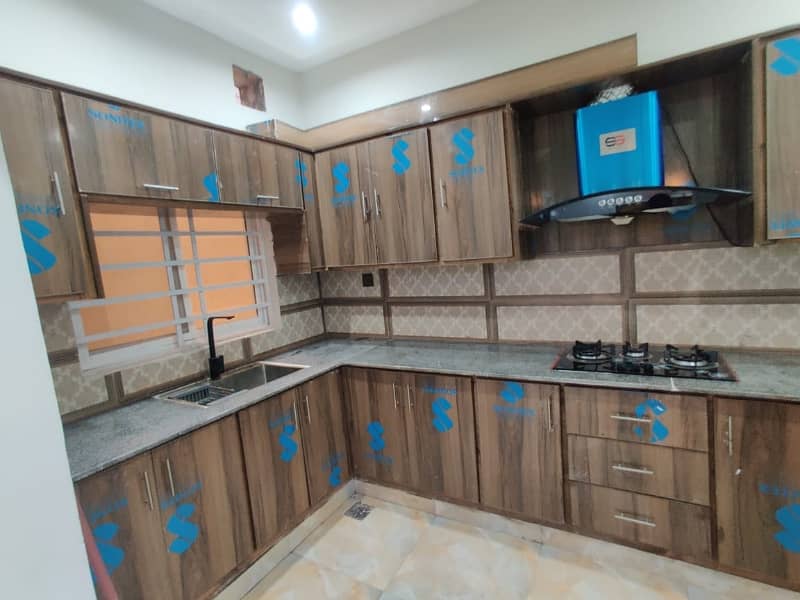 Stunning Upper Portion Is Available For Rent In Nawab Town - Block D 10