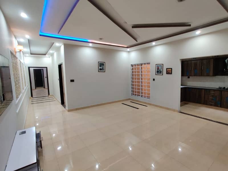 Stunning Upper Portion Is Available For Rent In Nawab Town - Block D 13