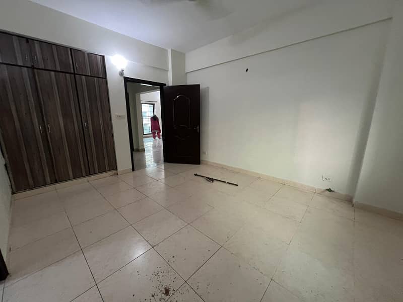 Facing Park 03-Bedroom Apartment available for Rent in Askari-11, Lahore 11