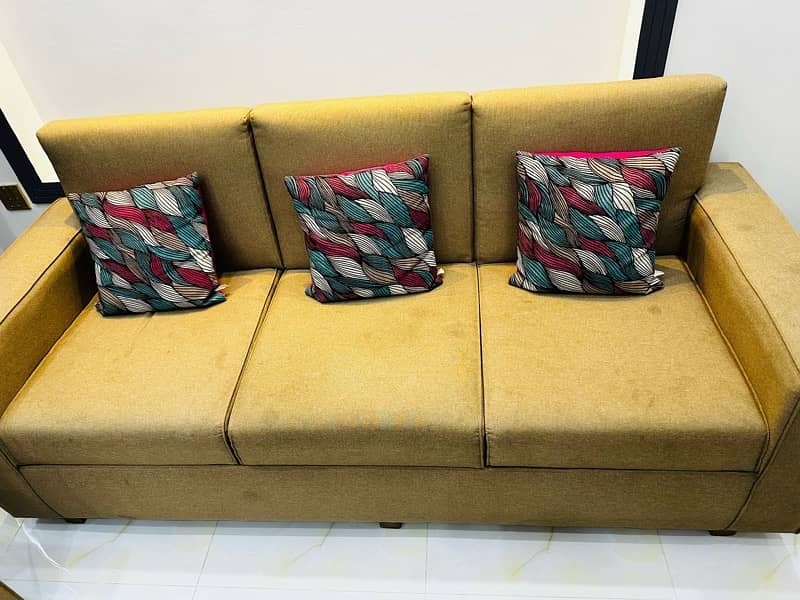 Sofa set for Sale with Centre table 3