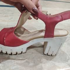Red sandals . . . . with short sole