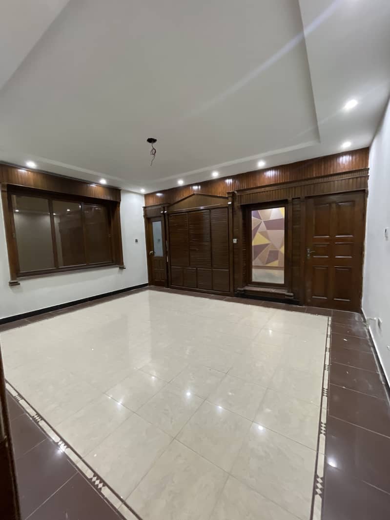 13 Marla Luxury House For Sale 2
