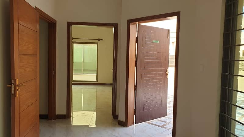 427 Square Yards House Available In Askari 5 - Sector H For sale 7