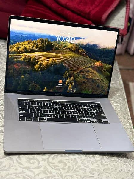 apple MacBook pro retina display 2019 core i7 16/512 5