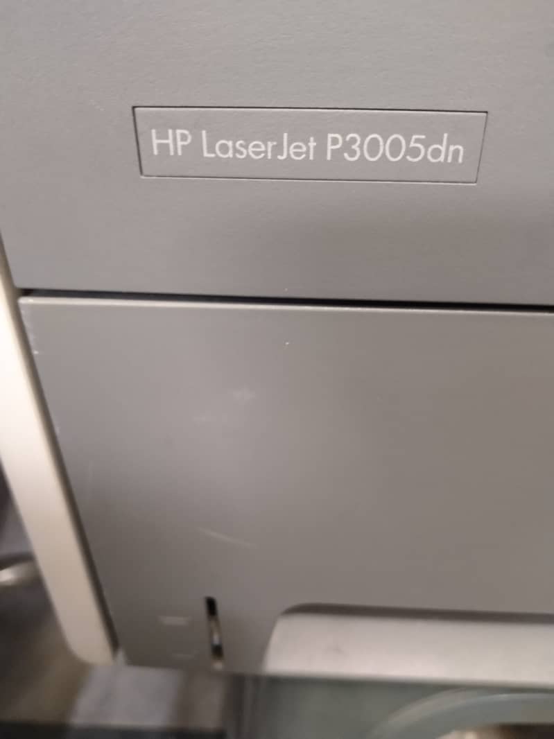 HP laserjet p3005dn 2