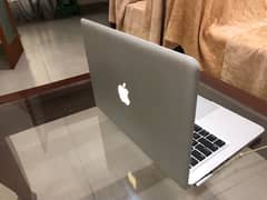 MacBook Pro 2011 ( i 7 ) 0