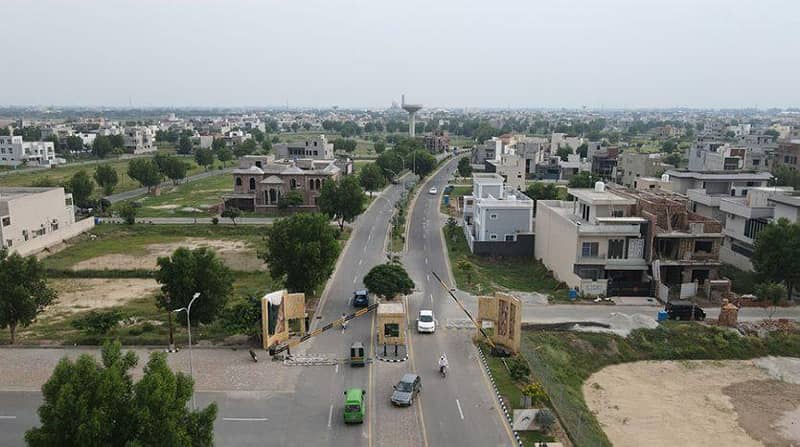 1 Kanal Plot For Sale Near To Park And 150 Feet LDA Structure Road In Sector M 3 Lake City Lahore 2