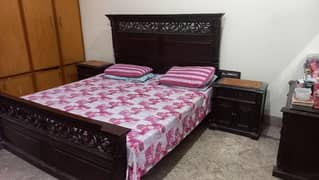 Chinot style bed with 2 side tables and one dressing table
