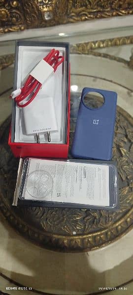 OnePlus 11 R 5G 16+4/512 with box and charger 3