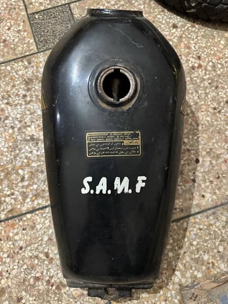 Honda 125 tank and side covers 0