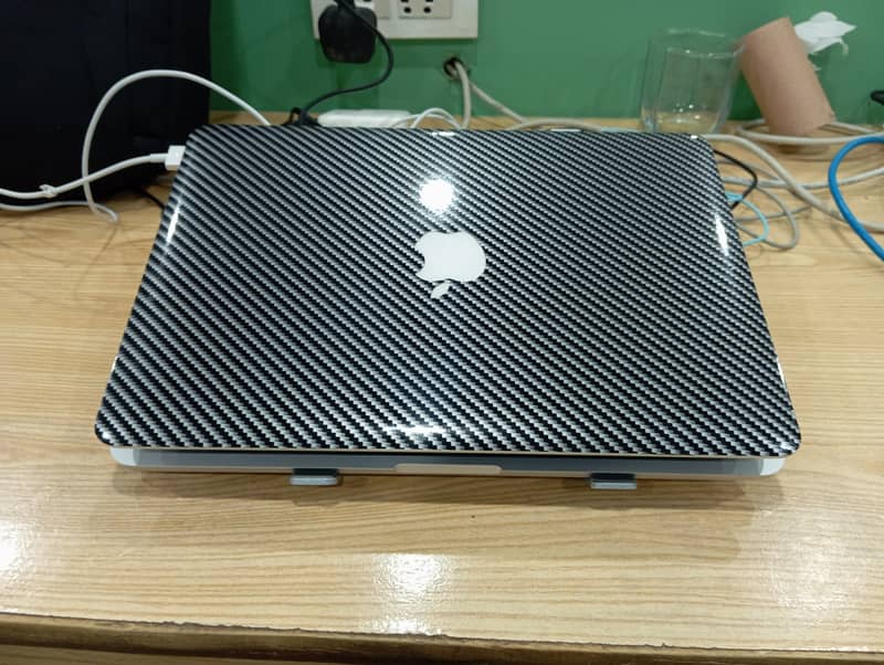 MacBook pro 2013 late 13 inch 8gb 128 gb ssd core i7 3