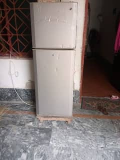 Pel refrigerator in  good condition with 2 doors 0