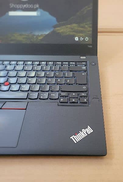 Lenovo T480 Touch i7-8th generation 2gb card 1