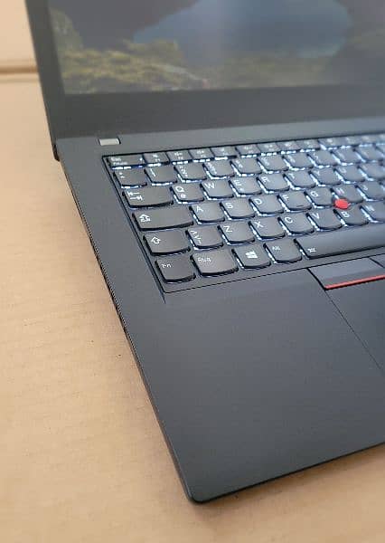 Lenovo T480 Touch i7-8th generation 2gb card 2