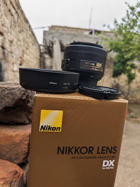 Nikon 35mm 1.8g new 10. by 10 1