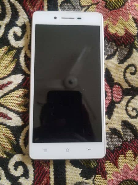 oppo a33f for sell in lush condition 0